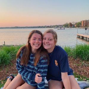 Meet your Posher, Molly